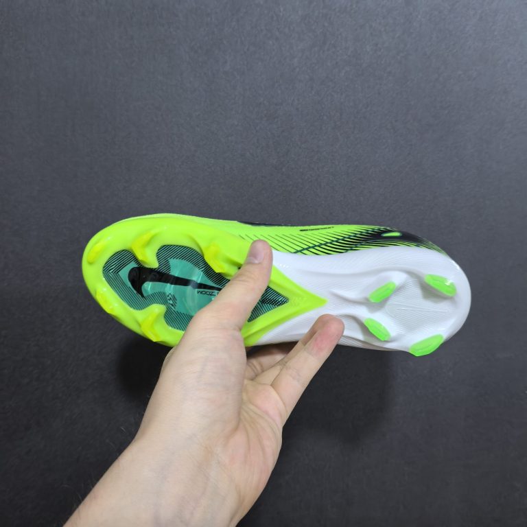 Nike AIR Zoom Mercurial Vapor 16