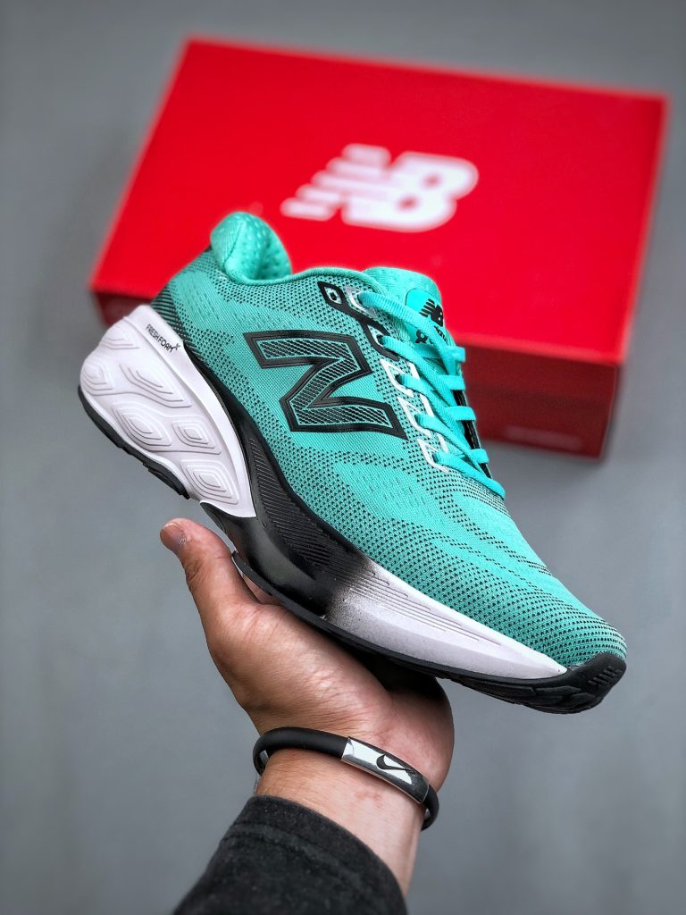 Nuovo equilibrio 880