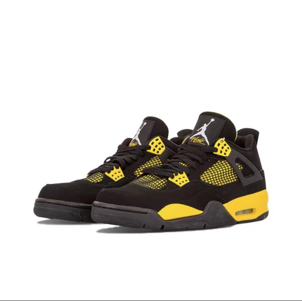 Jordan 4 Retro Tuono (2012) Codice articolo: Jordan 4 Retro Thunder (2012)