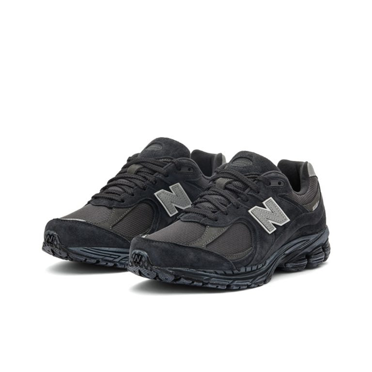 NEW BALANCE 2002R