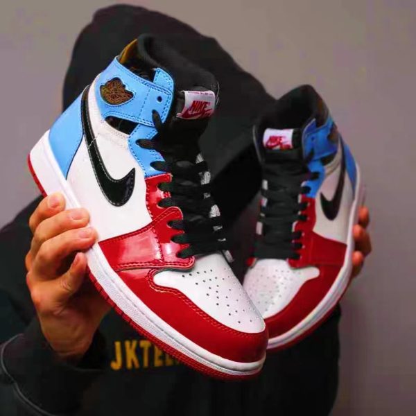 JORDAN 1 RETRò