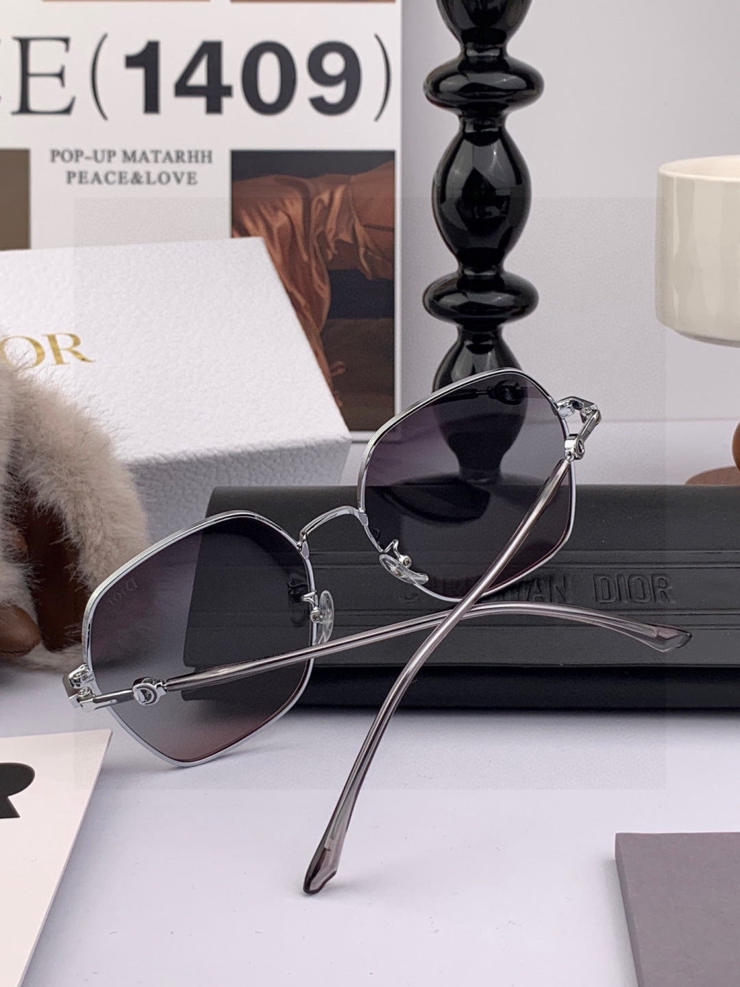 DIOR