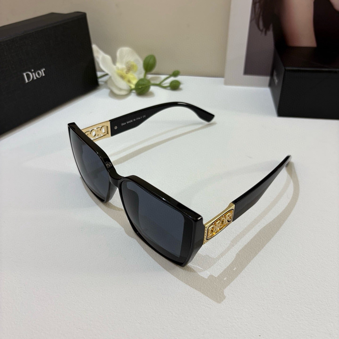 DIOR