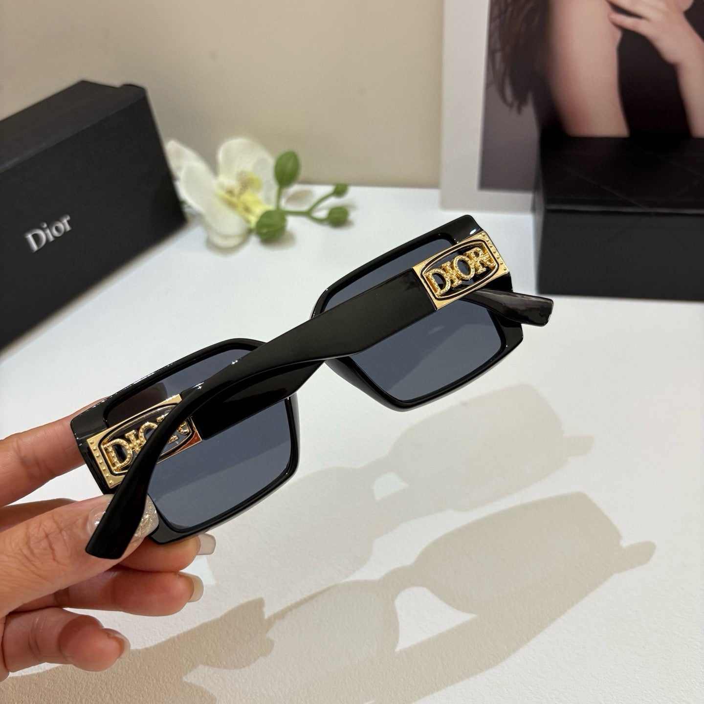 DIOR