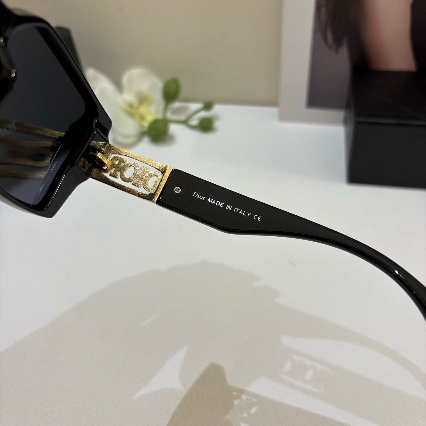 DIOR