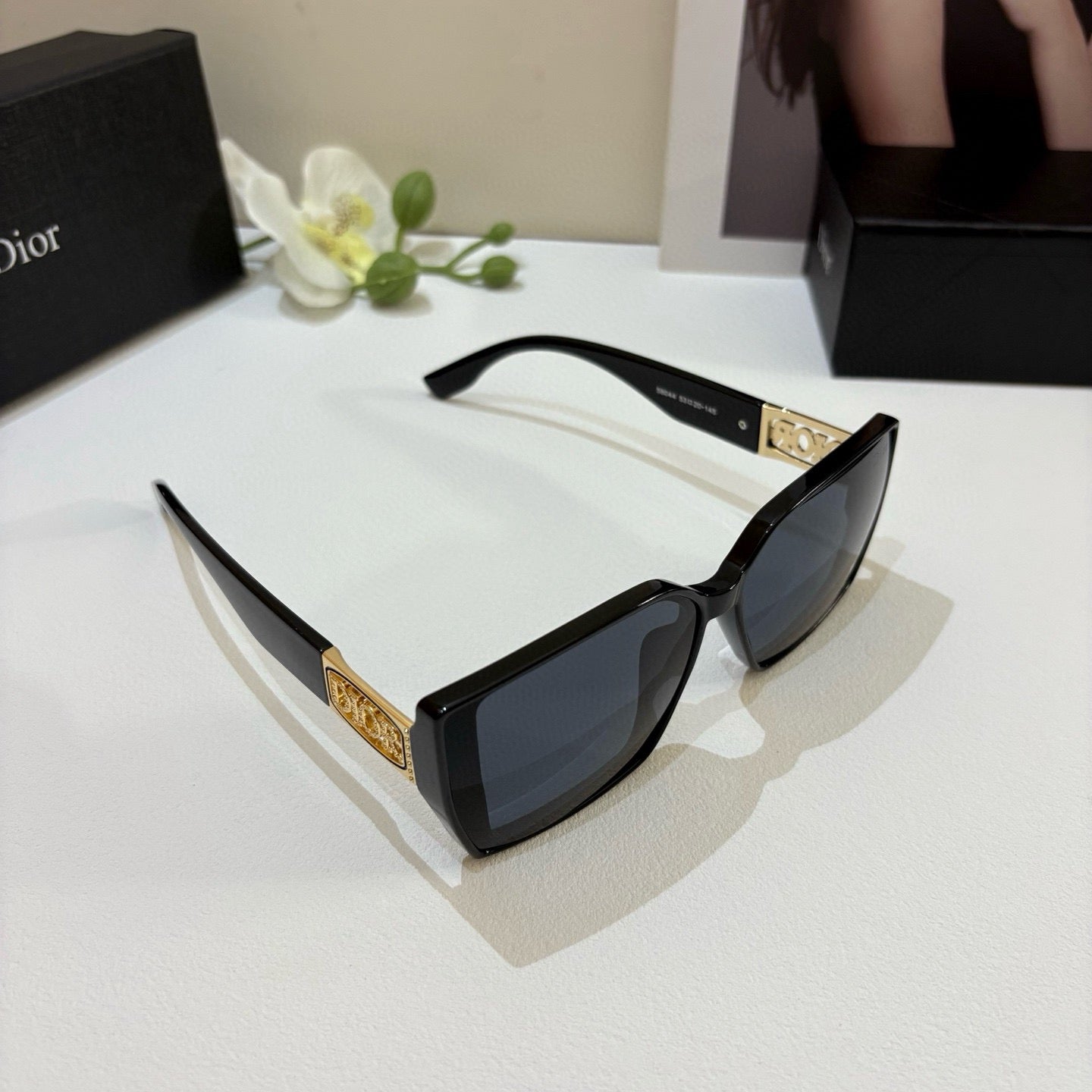 DIOR